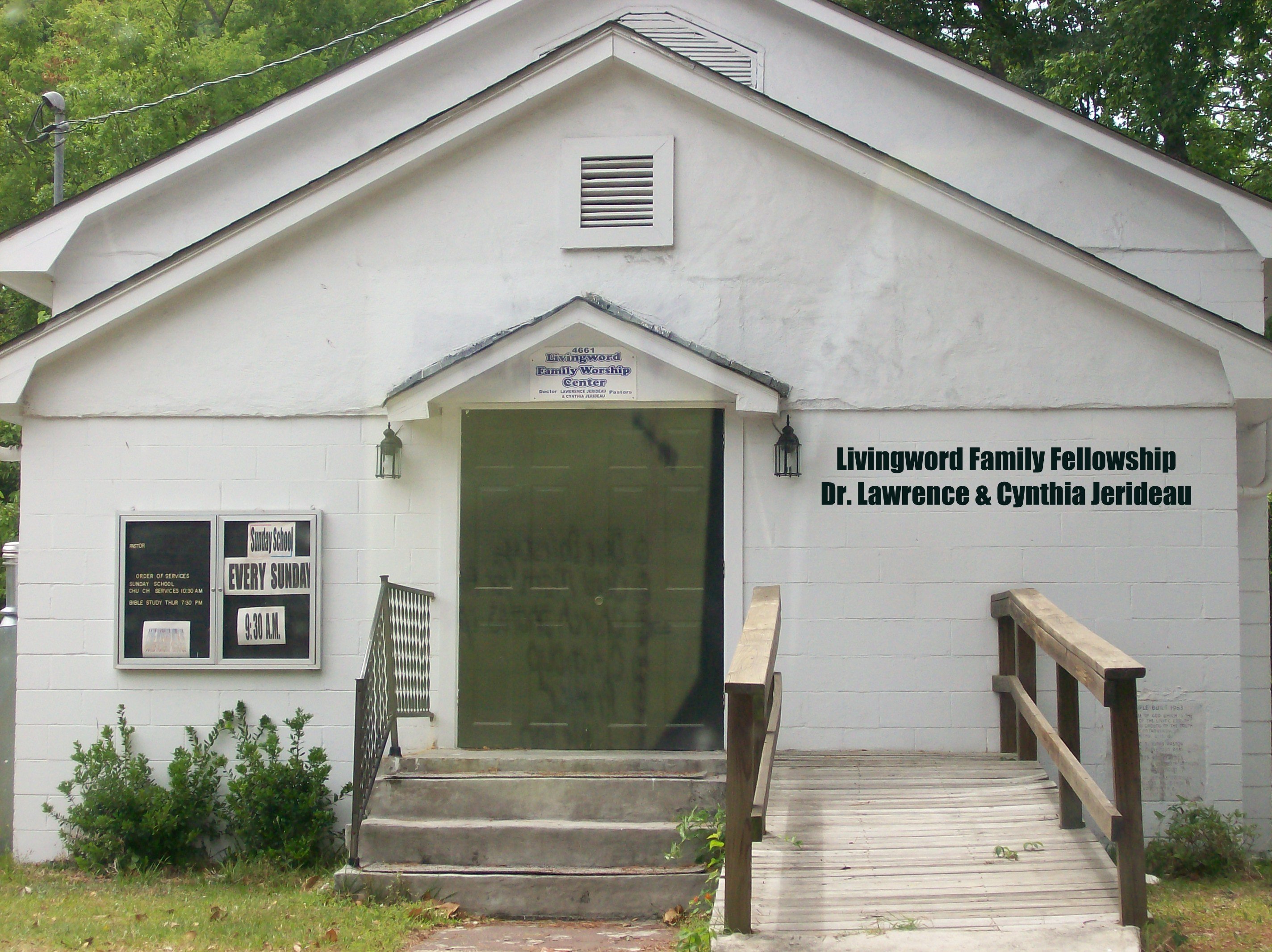 webassets/livingwordfamiyworshipcenter.jpg